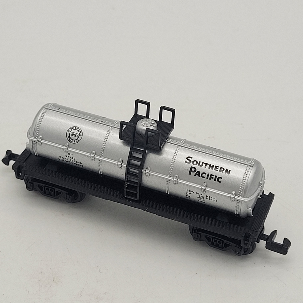 Southern Pacific Tank Car Model - Picture 7 of 9